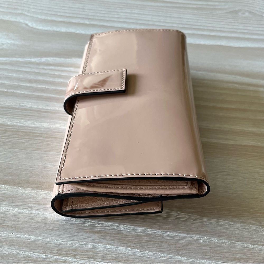 Alexander McQueen Patent Leather Wallet Clutch in Nude with Skull NEW - Picture 11 of 17